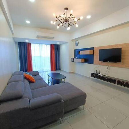 Ferienwohnung Joyful Sitiawan Skygarden Swimming Pool Seri Manjung Exterior foto