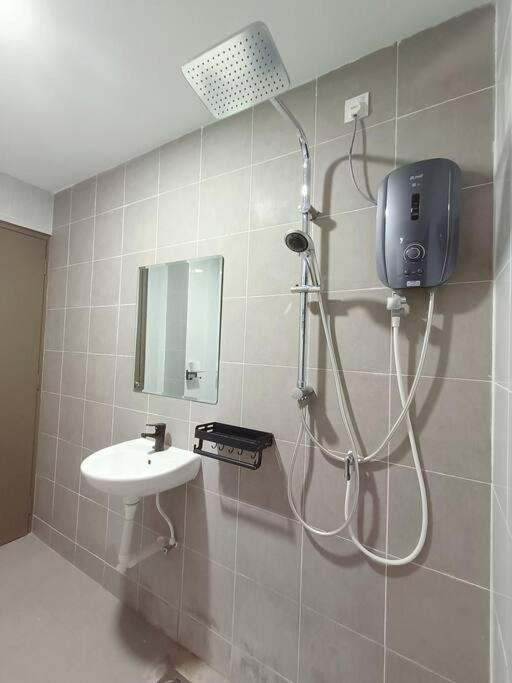 Ferienwohnung Joyful Sitiawan Skygarden Swimming Pool Seri Manjung Exterior foto
